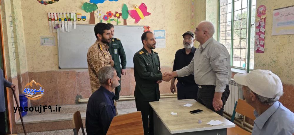 بازدید فرمانده سپاه دنا از اردوی جهادی پزشکی در سادات محمودی